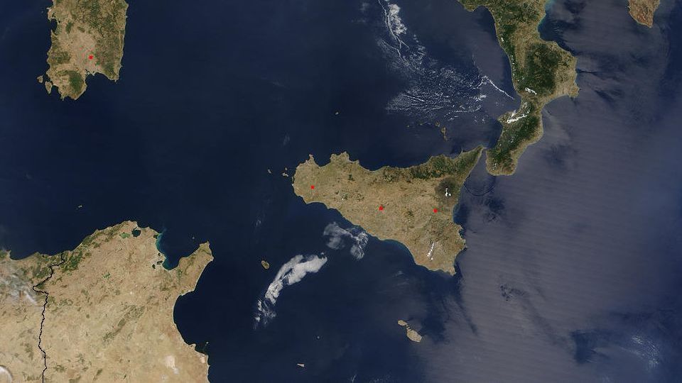 Welke schatten herbergt de zeebodem tussen Sicilië en Tunesië? Unesco geeft eerste foto’s van nieuwe expeditie vrij